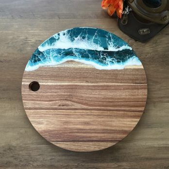 Round deep sea green acacia wood cheese board